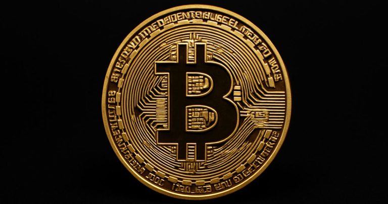Bitcoin Price Sinks To $118,000 Amid New Trade Tensions Micah Zimmerman